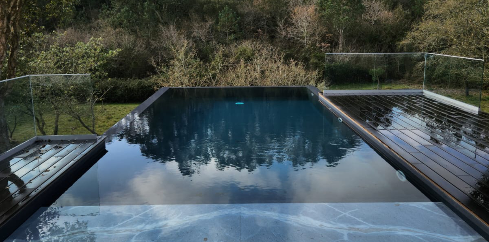 aguaazul_piscinainfinity